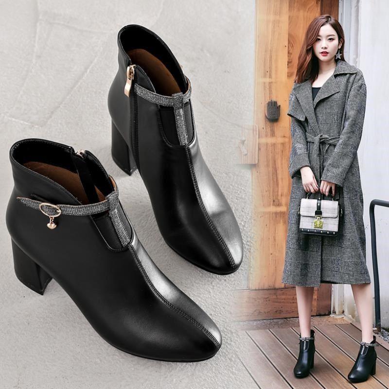 Women’s White Chunky Heel Ankle Boot