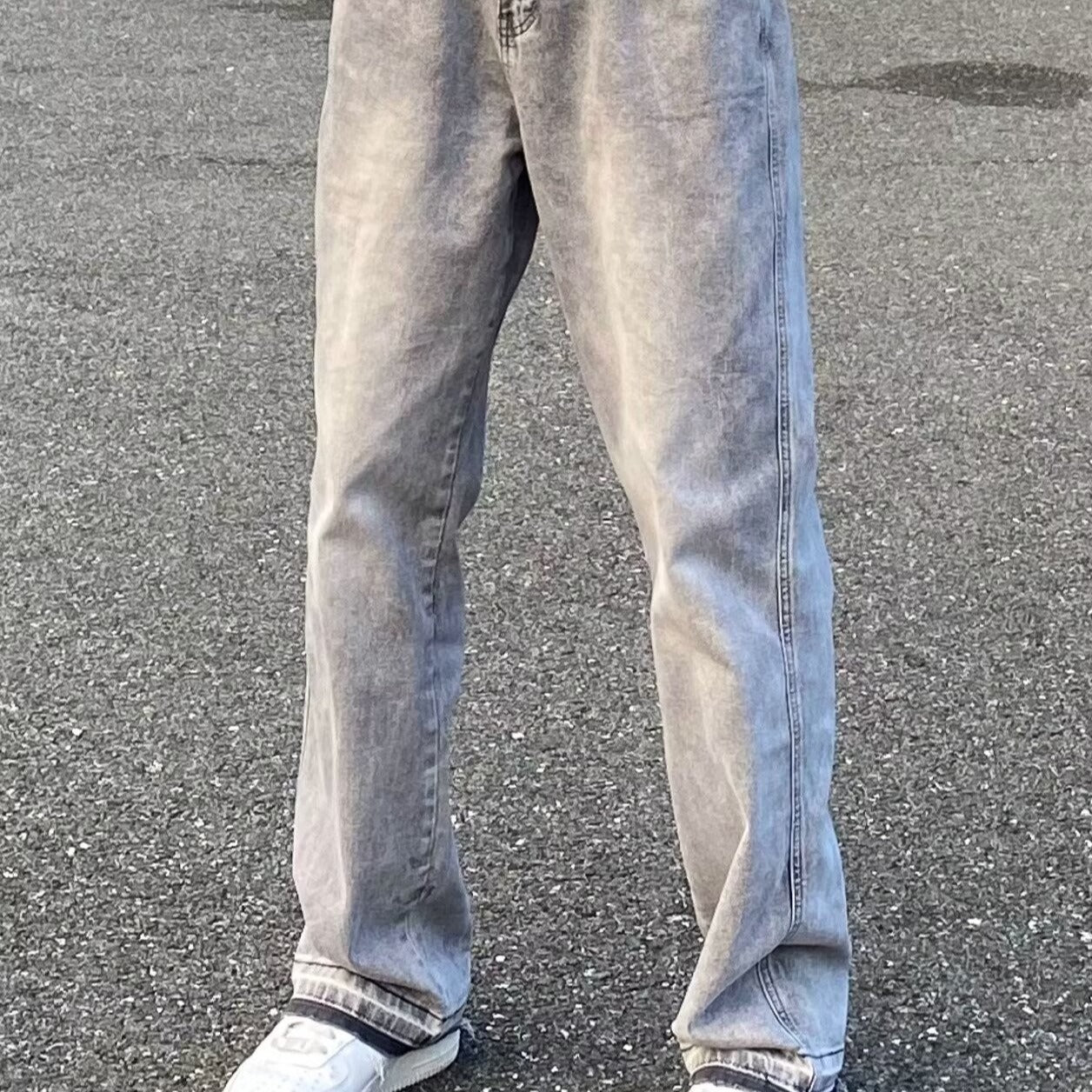 Men’s Washed Straight-Leg Denim Jeans
